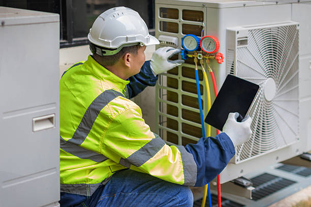 Professional Hvac technician working in Lisbon, MD